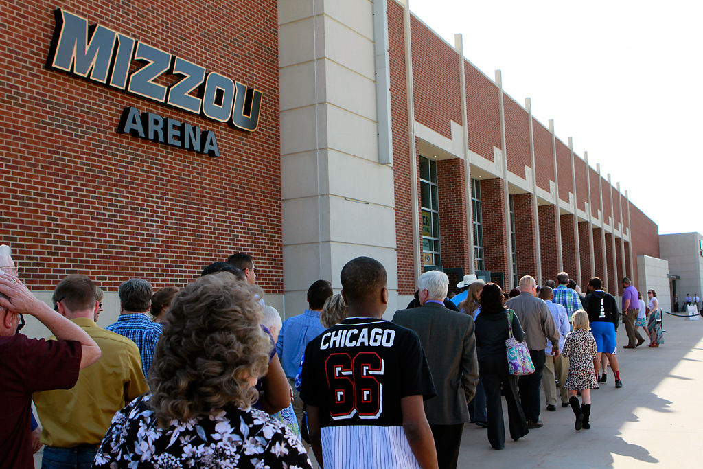 People line up for commencement